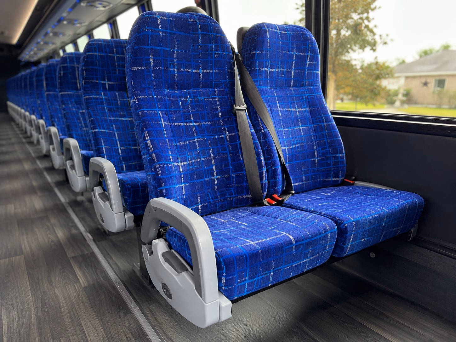 edinburg keep your wine tour group together with an edinburg charter bus