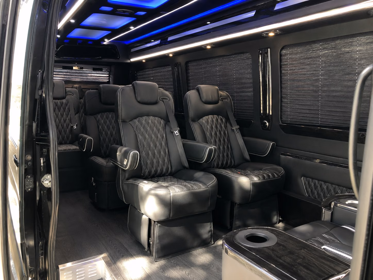 laredo military and government shuttle services in laredo